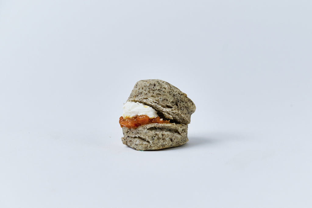 BLY blybake Black Sesame MACASCONE